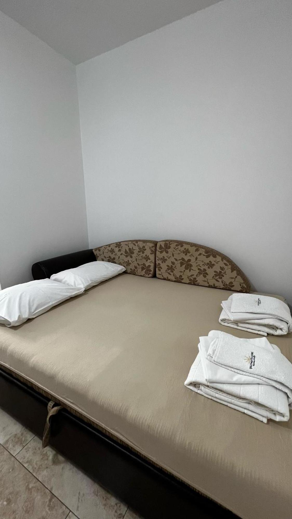 Apartmani Luksic Sutomore Zewnętrze zdjęcie
