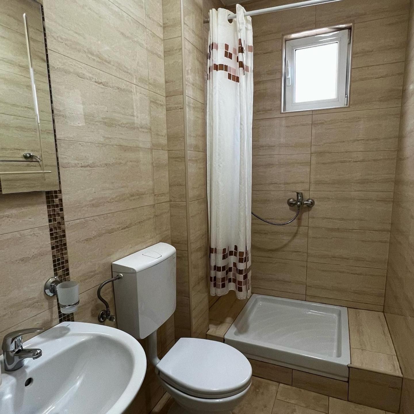 Apartmani Luksic Sutomore Zewnętrze zdjęcie
