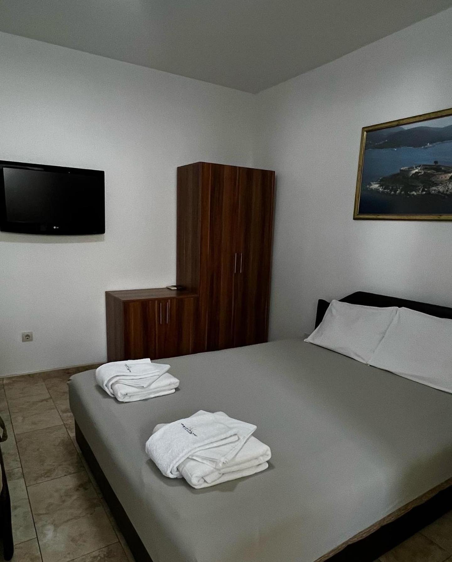 Apartmani Luksic Sutomore Zewnętrze zdjęcie