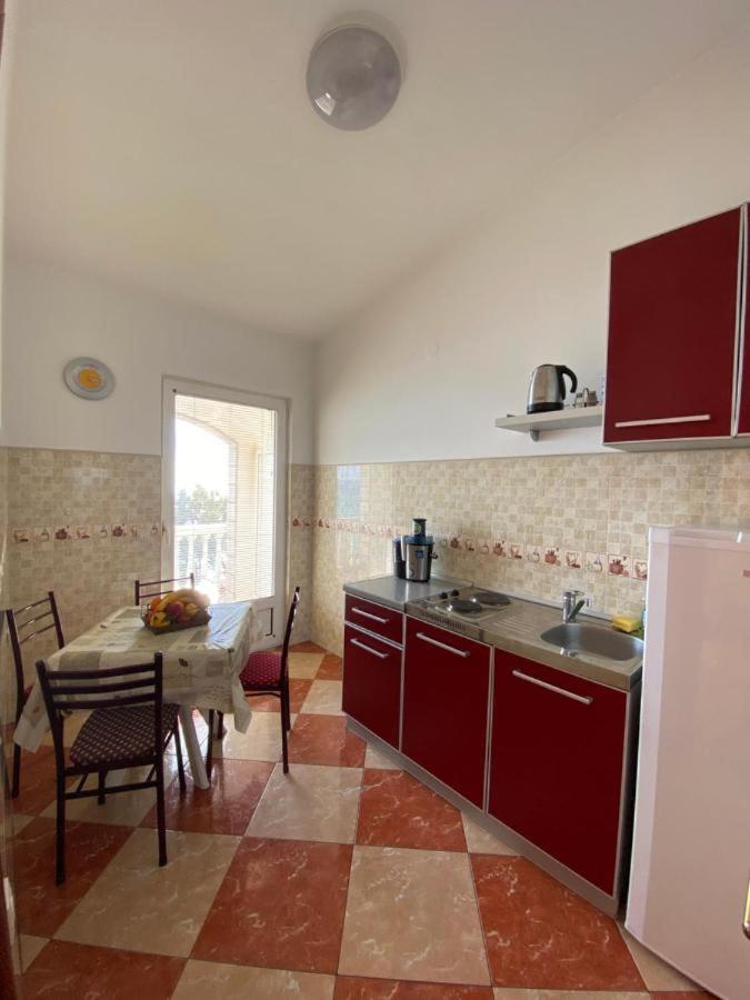 Apartmani Luksic Sutomore Zewnętrze zdjęcie